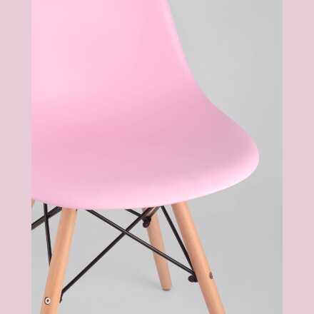Стул Eames DSW розовый 