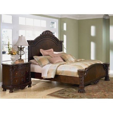 Кровать King Size North Shore Ashley Темный орех