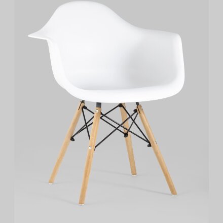 Стул Eames DAW белый 